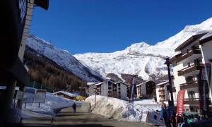 Skihochtour Allalinhorn - Start in Saas-Fee mit Blick zum Alphubel