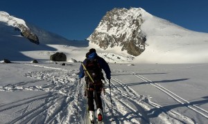 Skihochtour Strahlhorn - Adlerpass mit Rimpfischhorn