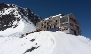 Skihochtour Strahlhorn - bei der Brittaniahütte